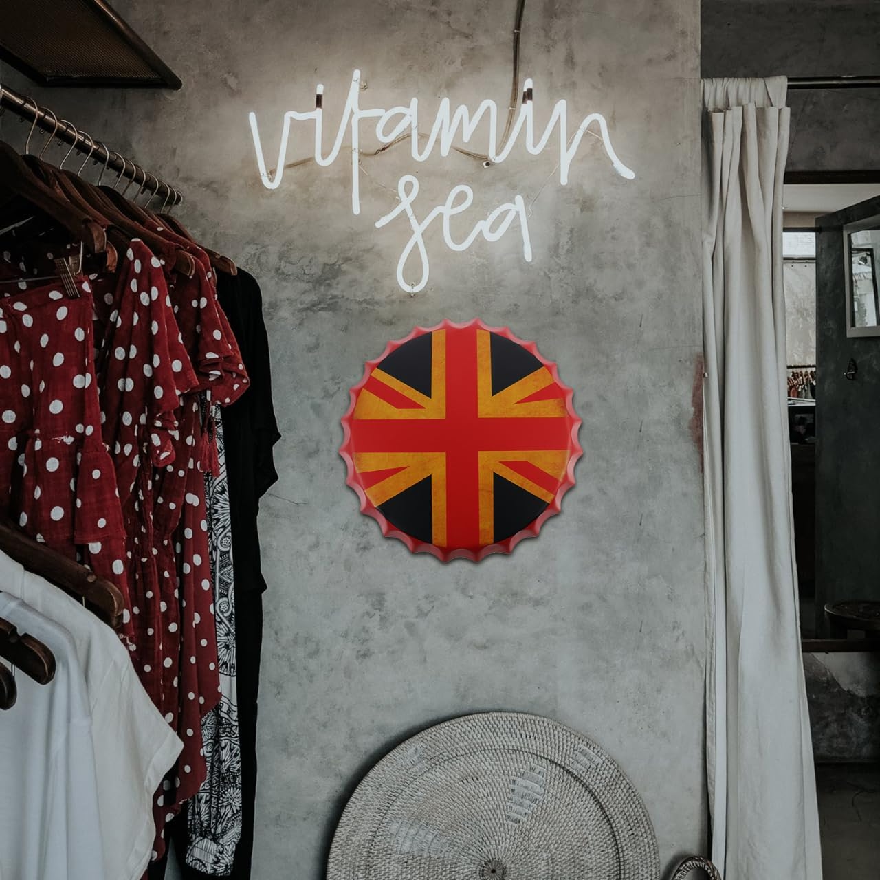 Retro Beer Cap Pendant Wall Art 14X14 Inch Decorative Bottle Caps Decor Iron Craft for Home Bar Office Display