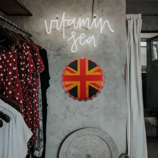 Zerodeko Retro Beer Cap Pendant Wall Art Review: light, cheap, and mainly for filling empty wall space